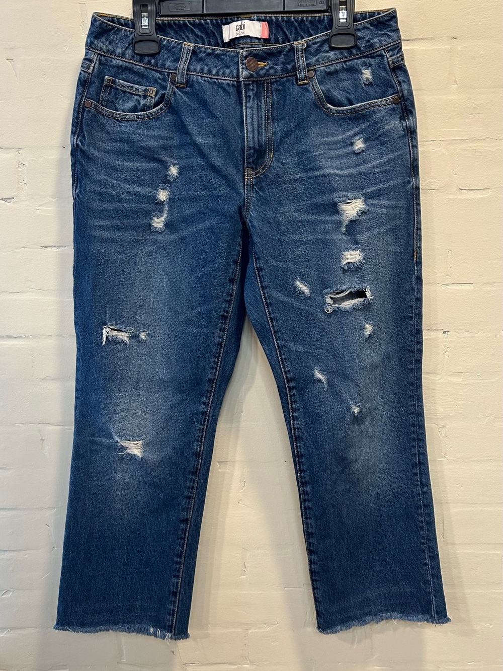 Cabi 100% BF Boyfriend Jeans Mud-Rise Cropped Distressed Raw Hem Size 6